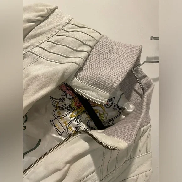 Mackage - Picture 6 of 11